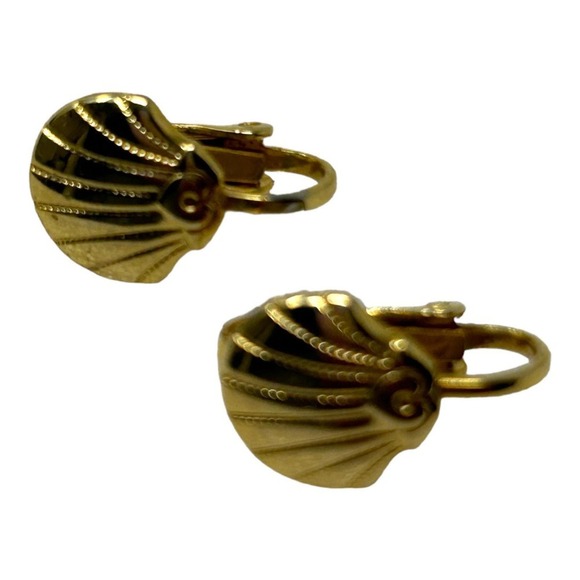 Vintage Seashell Earrings Gold Tone 1/2" Beachy Clam Shell - Picture 6 of 10